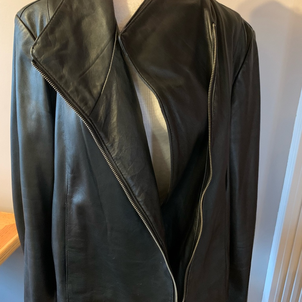 Gorgeous Leather Jacket - image 4